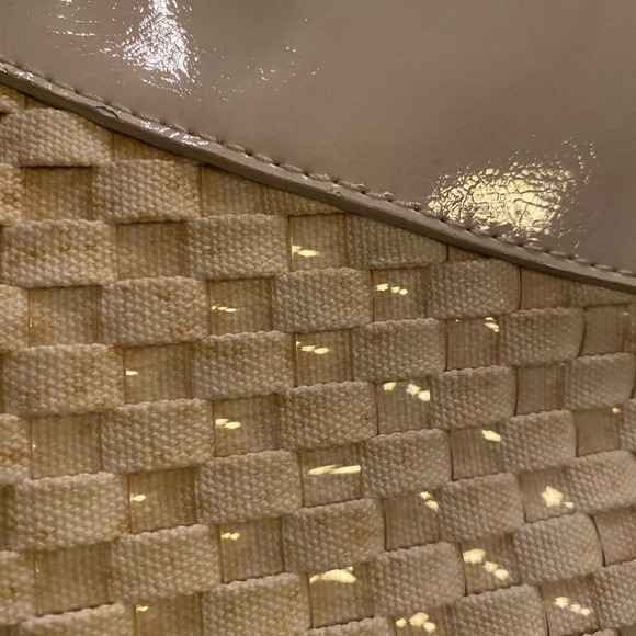 Liz Claiborne Basket Weave Tote - Picture 3 of 13